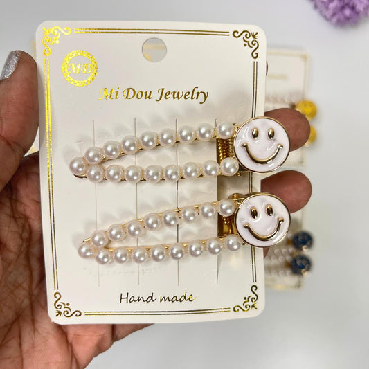 Pearl Smile Hair Clip Set
