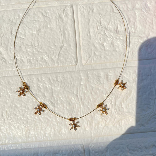 Elegant snowflake charm invisible necklace