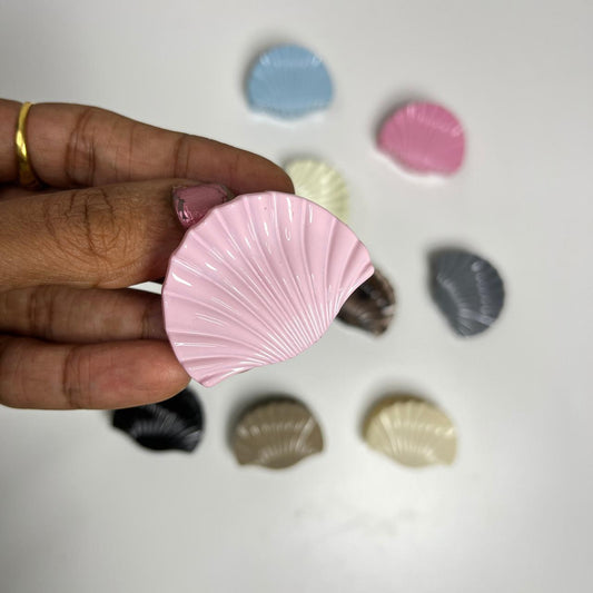 Seashell Shape Mini Claw Hair Clip - Small