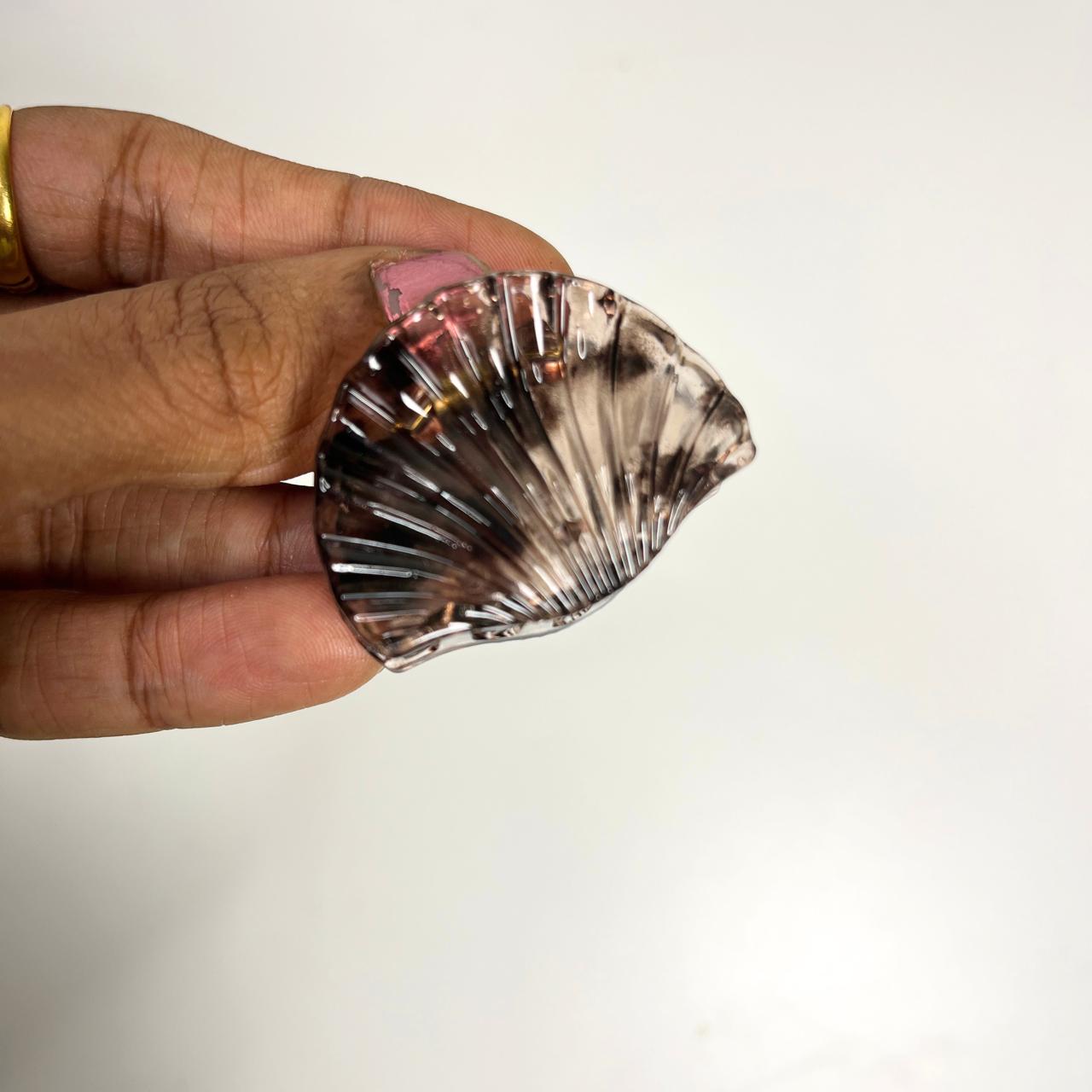 Seashell Shape Mini Claw Hair Clip - Small