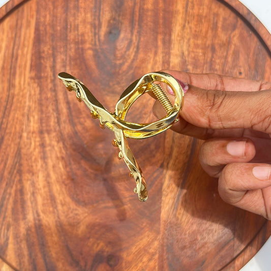 Infinity Twist Metallic Claw Hair Clip – Gold & Silver