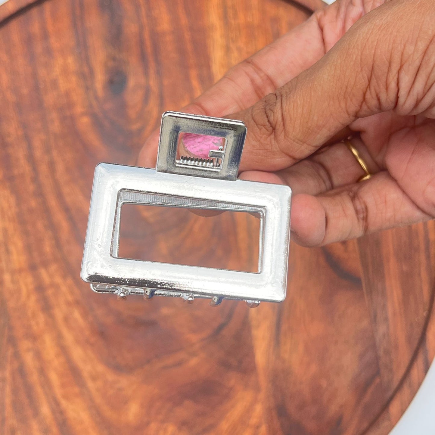 Metallic Frame Rectangle Claw Hair Clip – Gold & Silver Finish