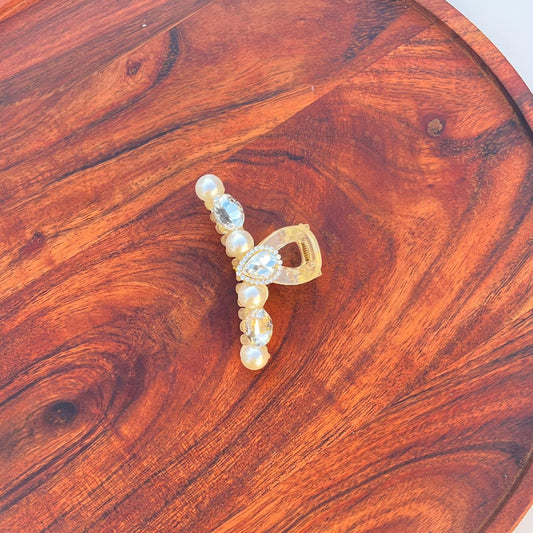 Royal Oval Pearl Claw Clip - Medium
