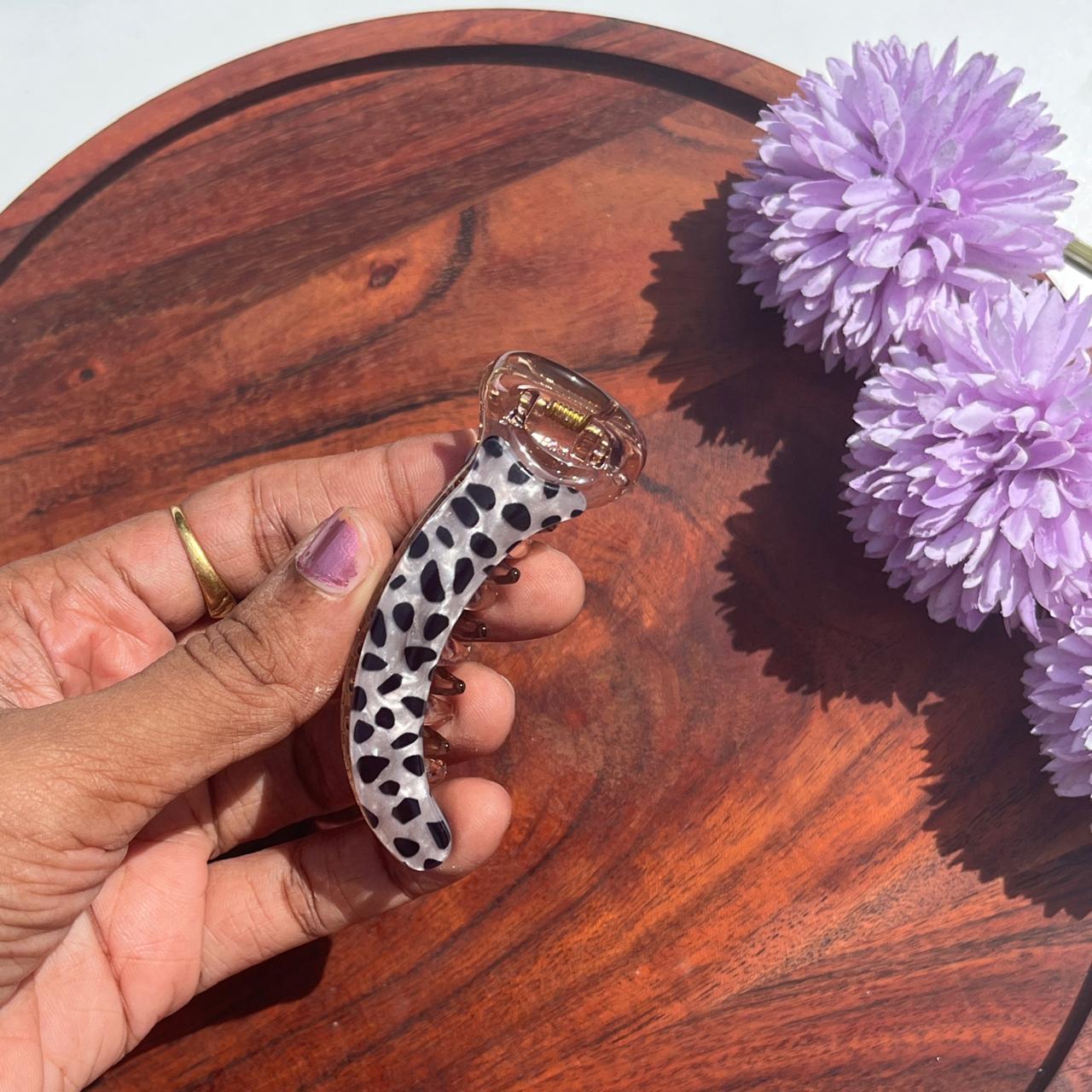 Wild Spot Banana Clip Collection- Medium 8cm