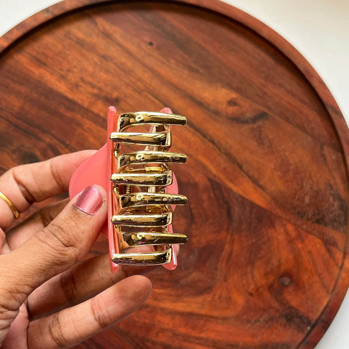 Soft Sculpted Claw Clip – Gold Accent - Medium 7cm