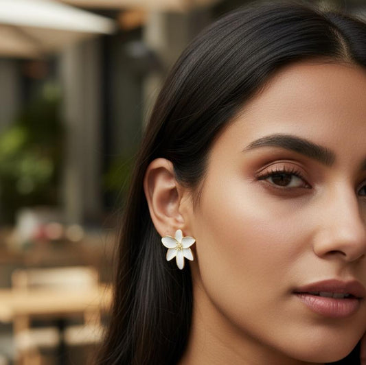White Blossom Flower Stud Earrings – Gold Outline