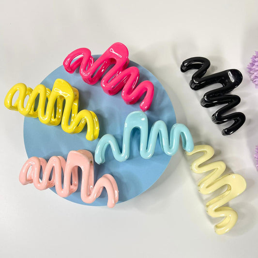 Wavy Pop Hair Claw