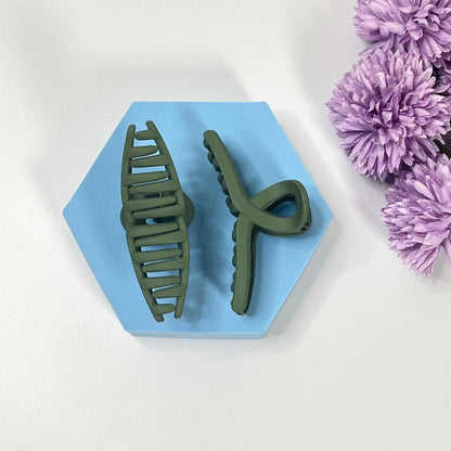Infinity shape matte hair claw- Medium