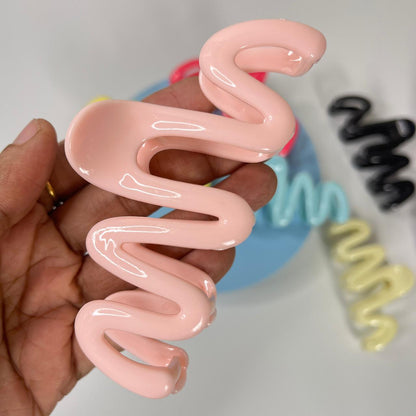 Wavy Pop Hair Claw