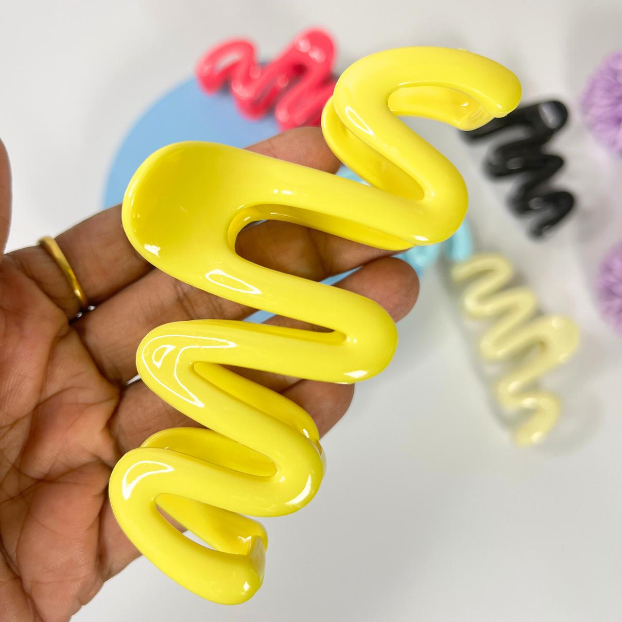 Wavy Pop Hair Claw