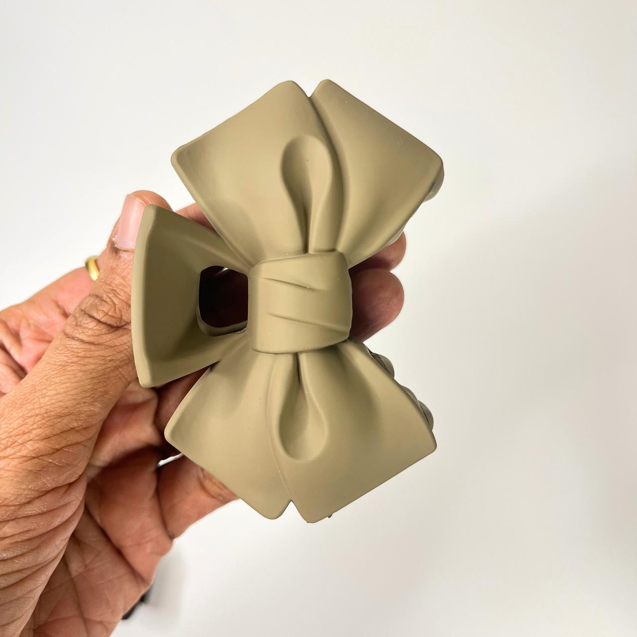 Matte Bow Hair Claw Clip