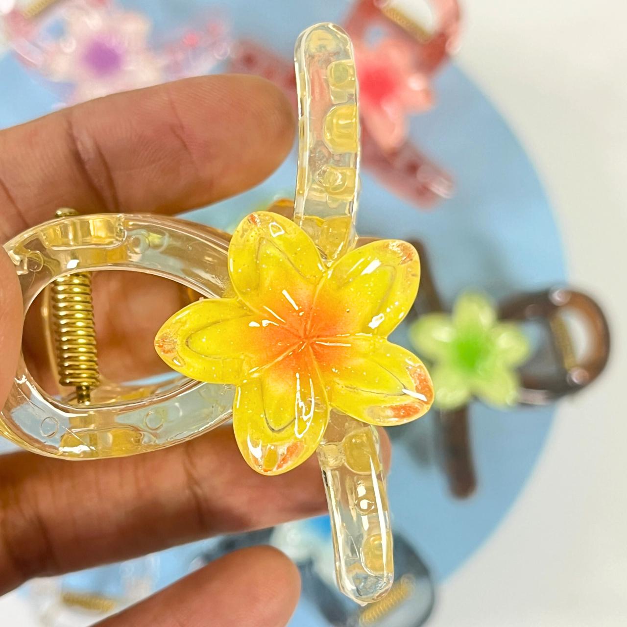 Crystal Flower Hair Clutcher