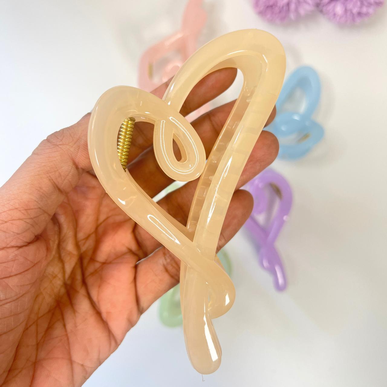 Abstract Loop Hair Claw Clip
