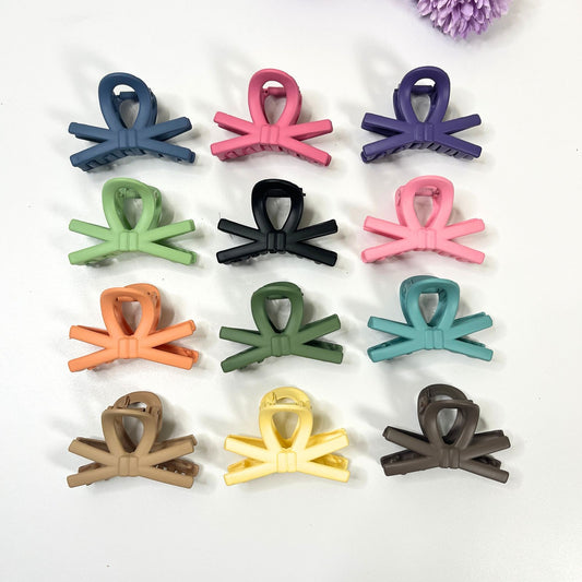 Minimal Loop Hair Claw