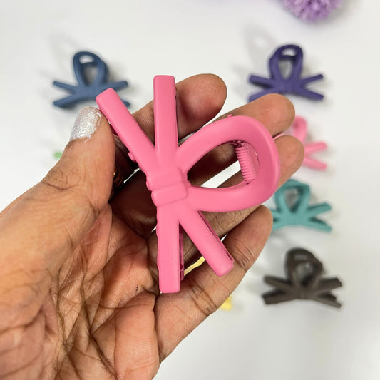 Minimal Loop Hair Claw