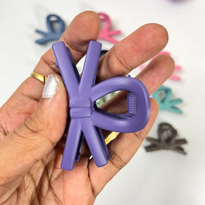 Minimal Loop Hair Claw
