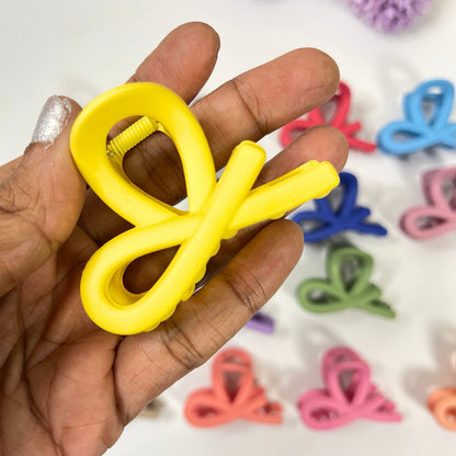 Minimal half Twist Hair Claw Clip