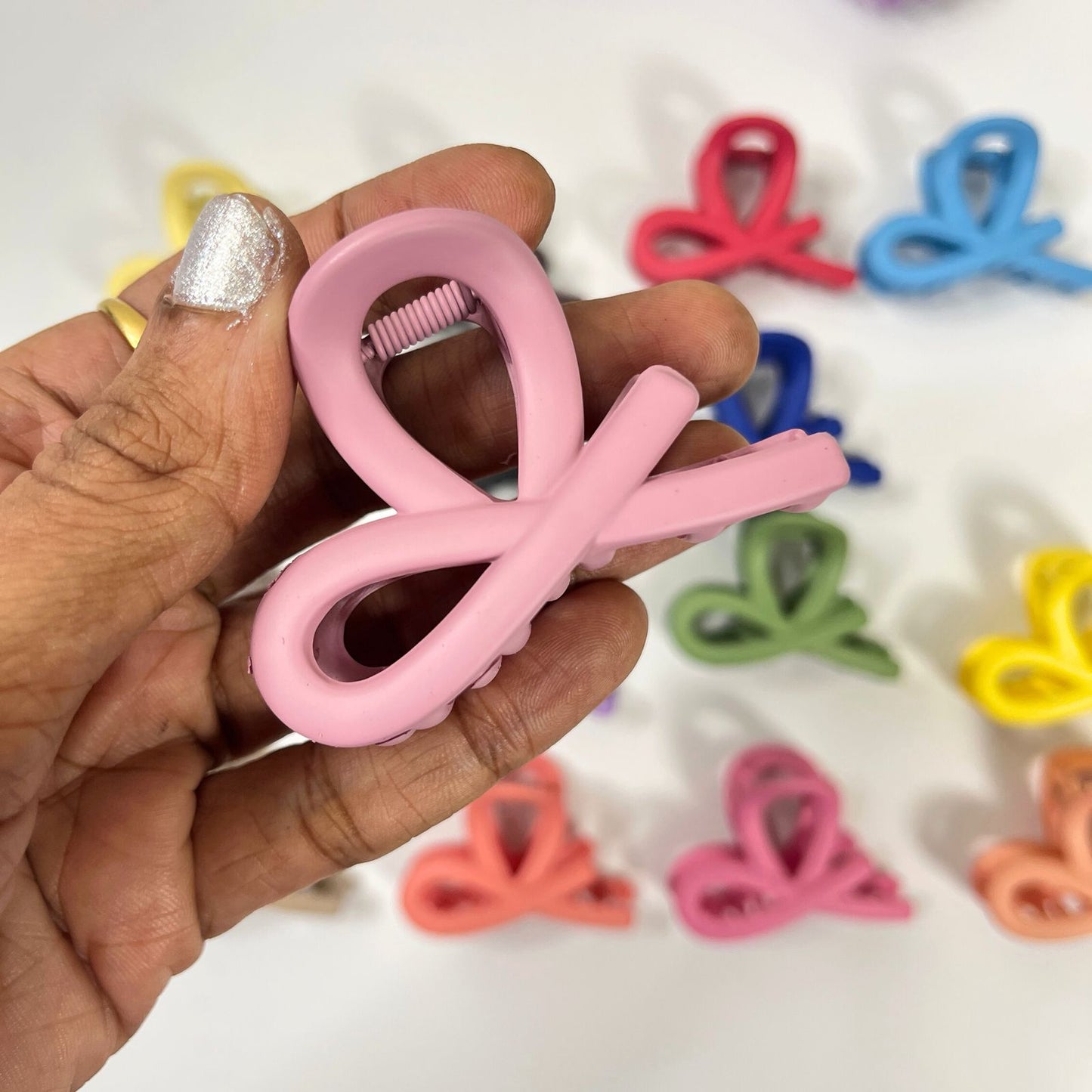 Minimal half Twist Hair Claw Clip