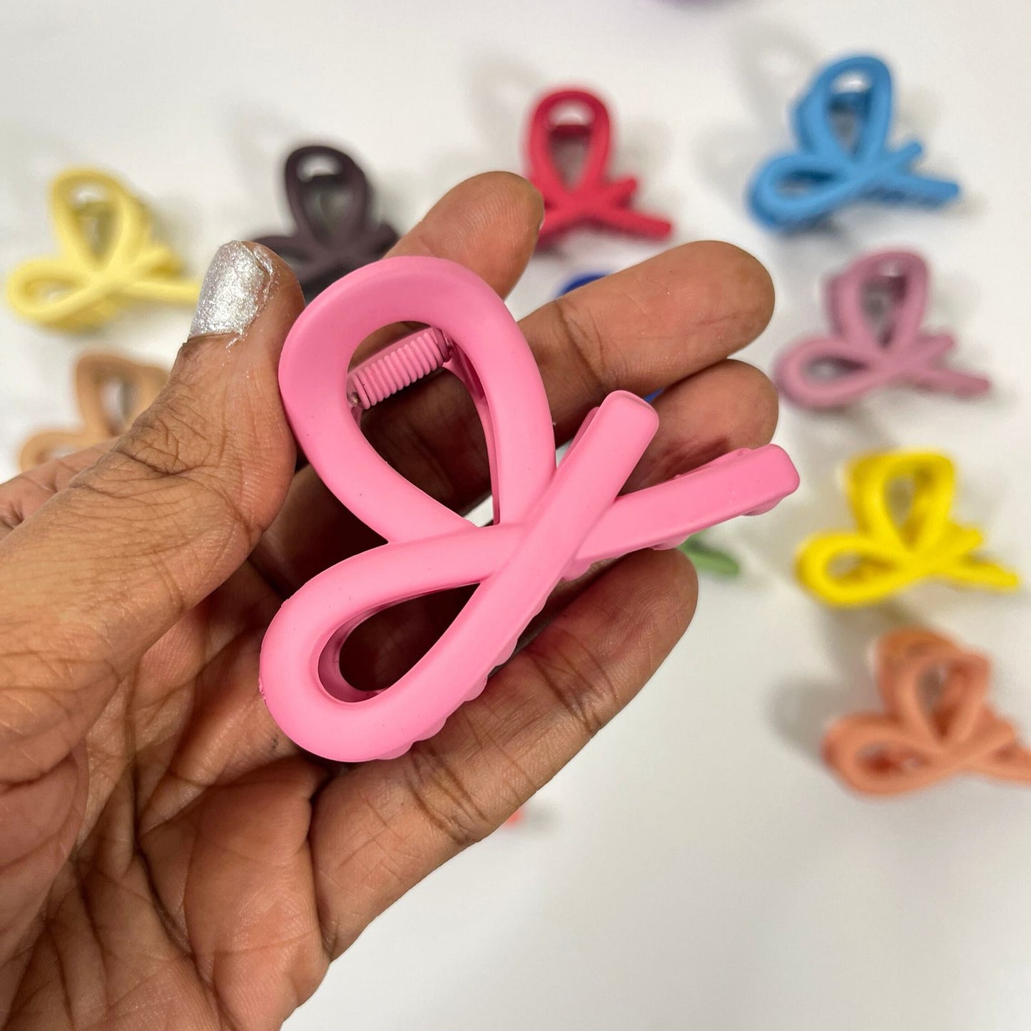 Minimal half Twist Hair Claw Clip