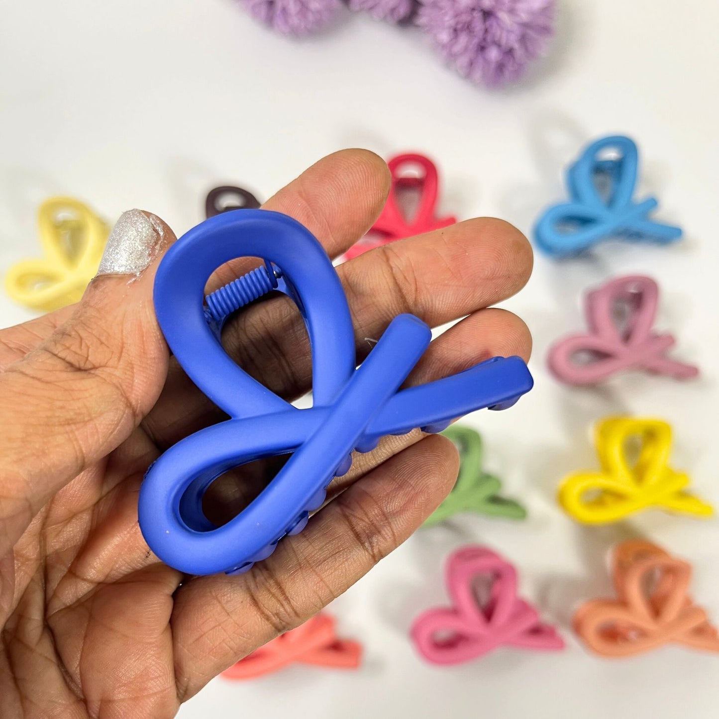 Minimal half Twist Hair Claw Clip