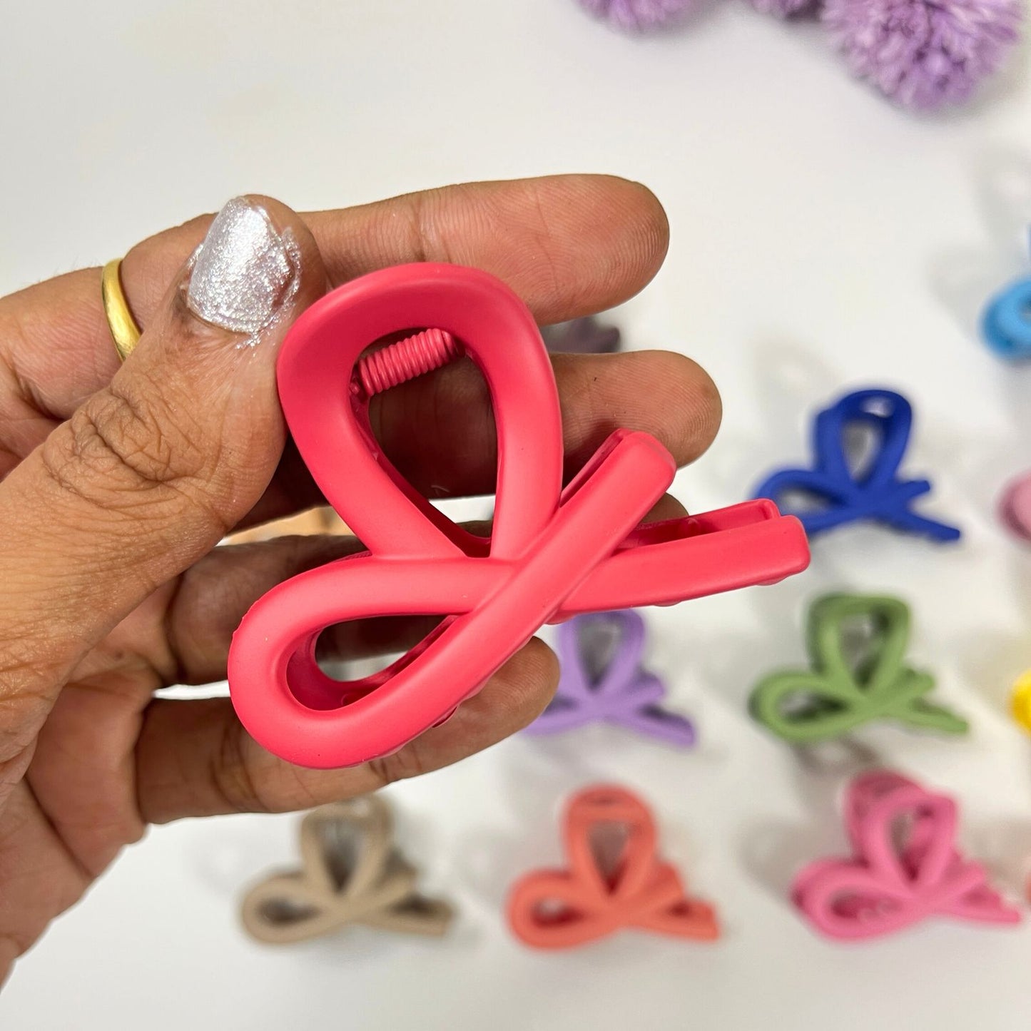 Minimal half Twist Hair Claw Clip