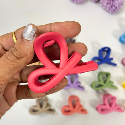 Minimal half Twist Hair Claw Clip