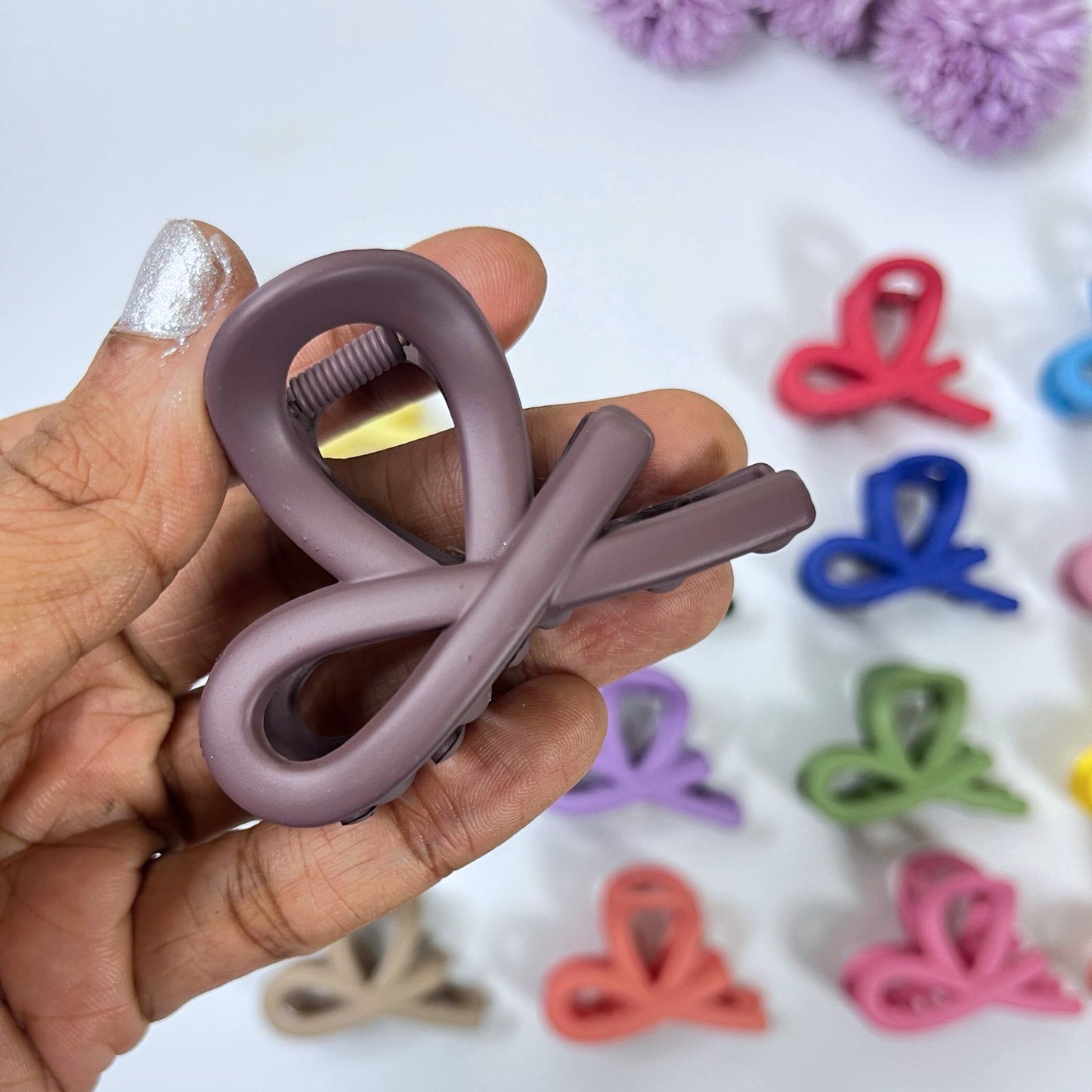 Minimal half Twist Hair Claw Clip