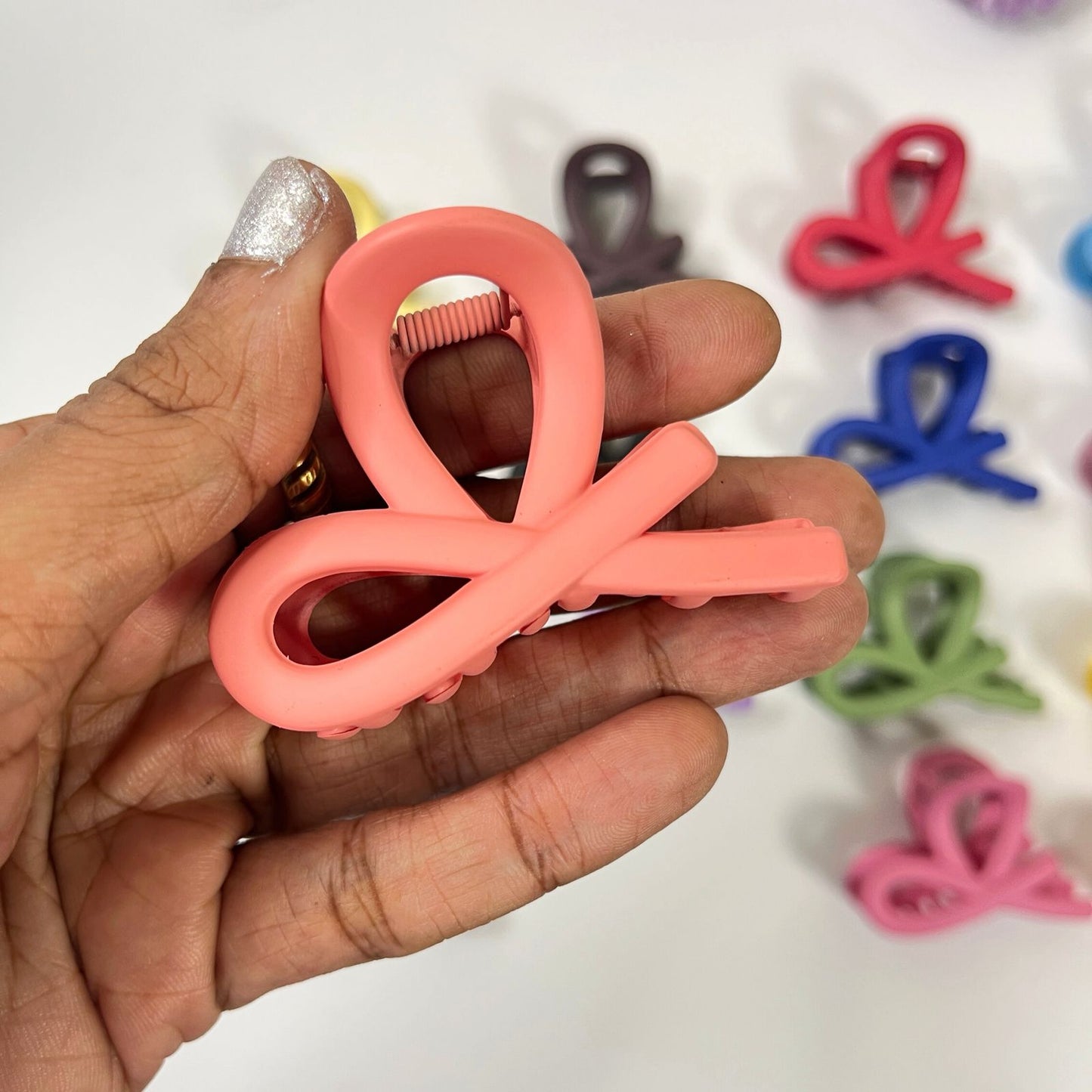 Minimal half Twist Hair Claw Clip