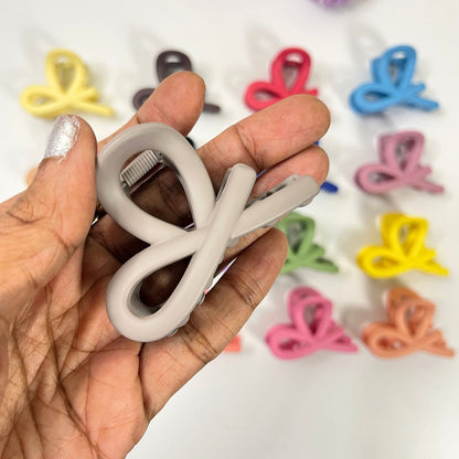 Minimal half Twist Hair Claw Clip