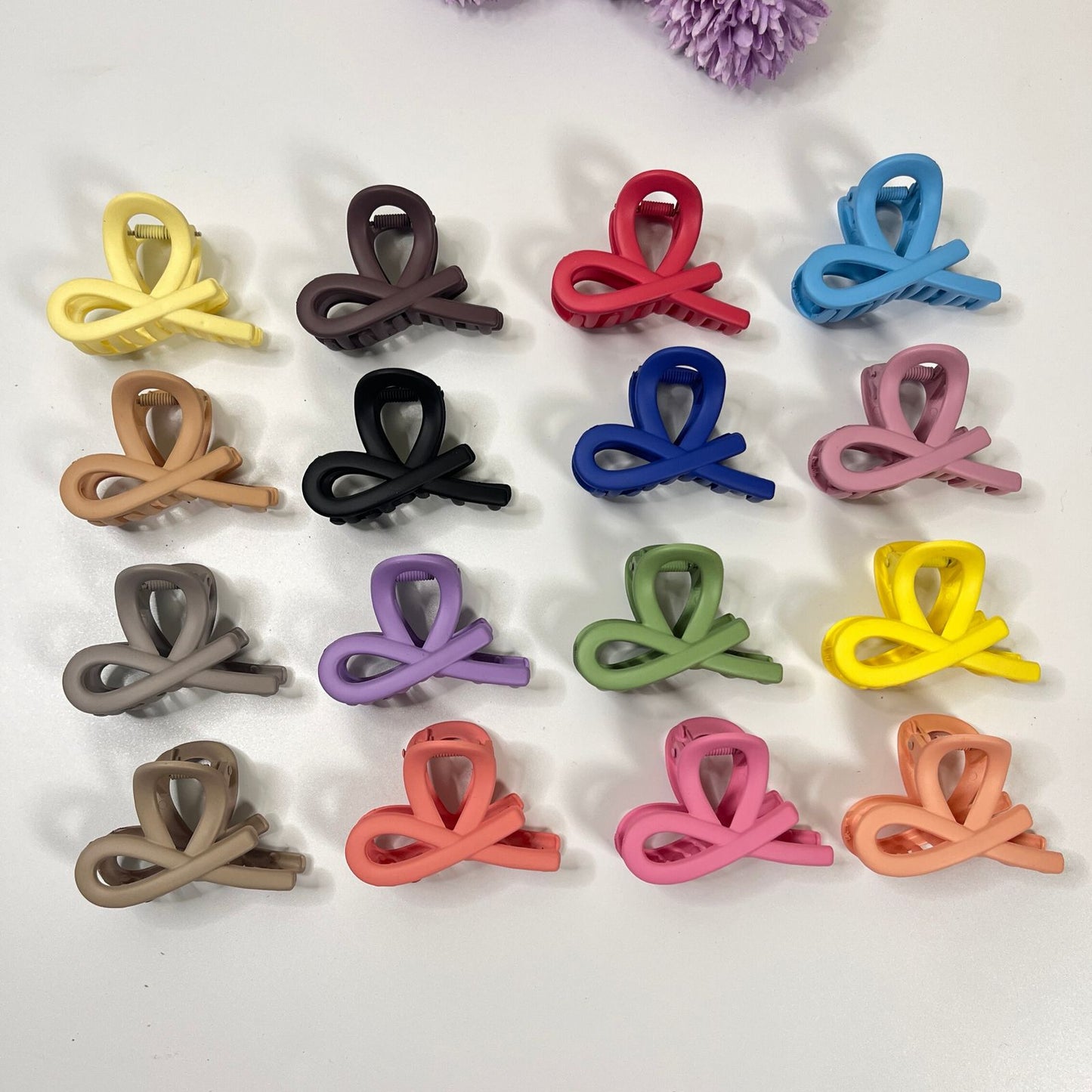 Minimal half Twist Hair Claw Clip