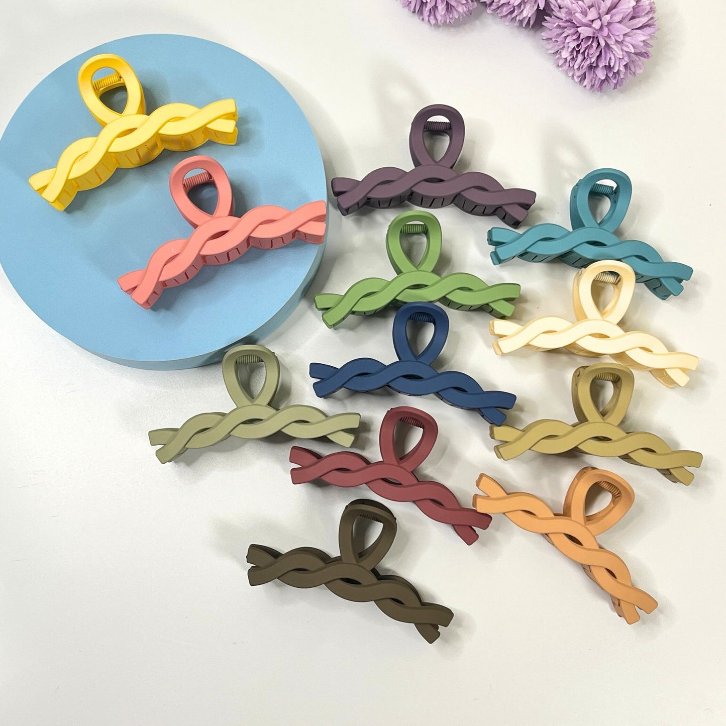 Twist Loop Hair Claw Clip - Large