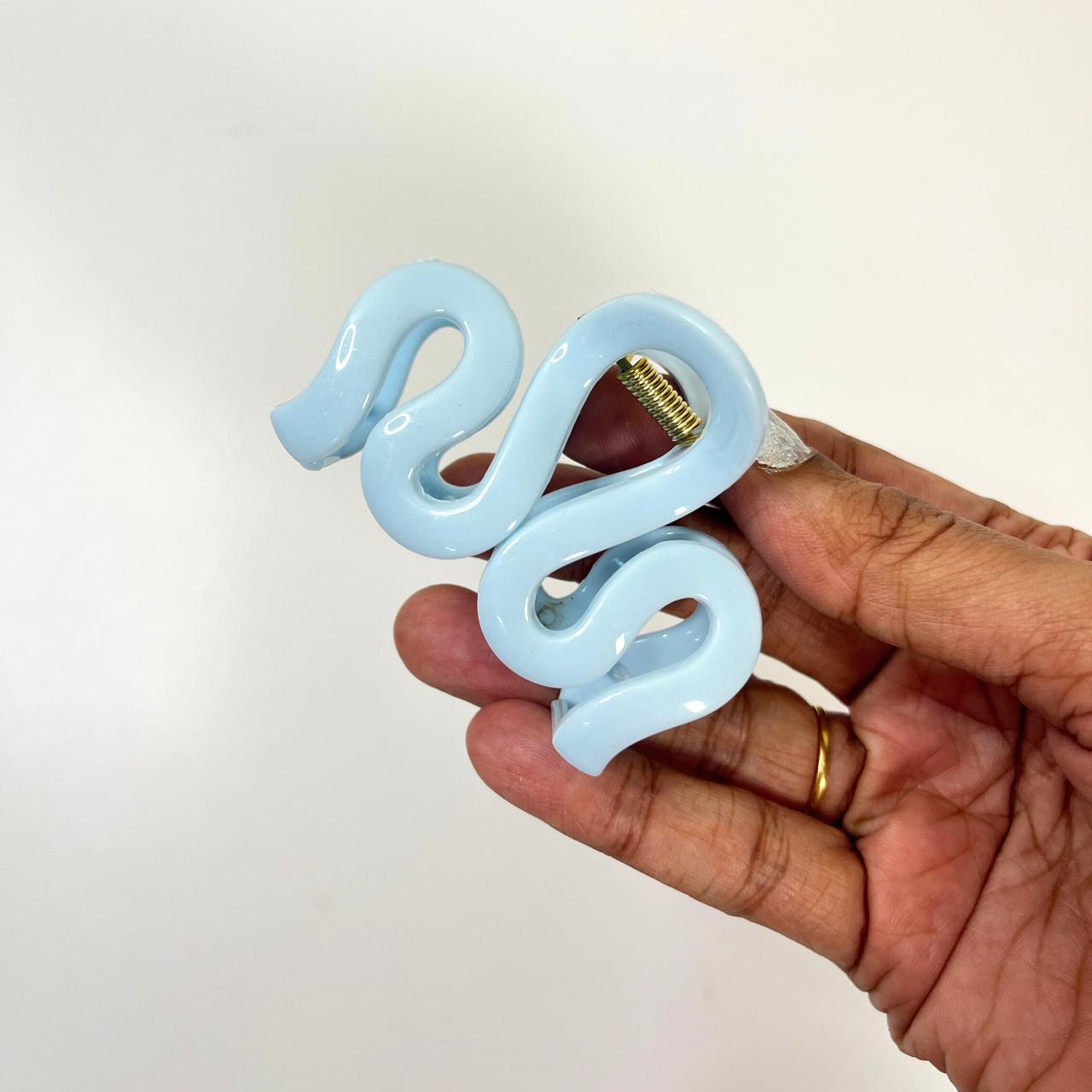 Curvy Pop Hair Claw - Medium