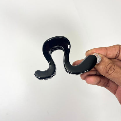 Twist Wave Hair Claw Clip - Medium