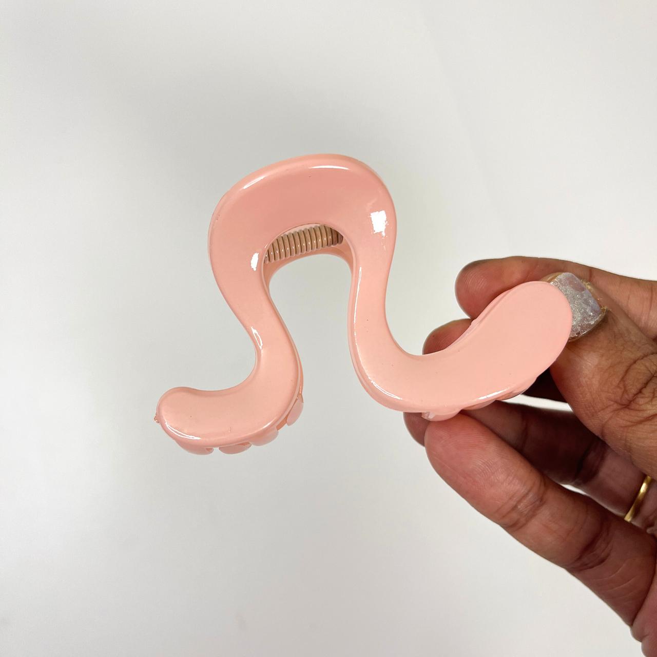 Twist Wave Hair Claw Clip - Medium