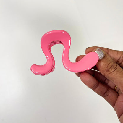 Twist Wave Hair Claw Clip - Medium