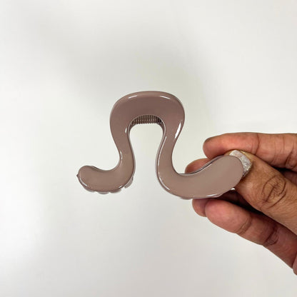 Twist Wave Hair Claw Clip - Medium