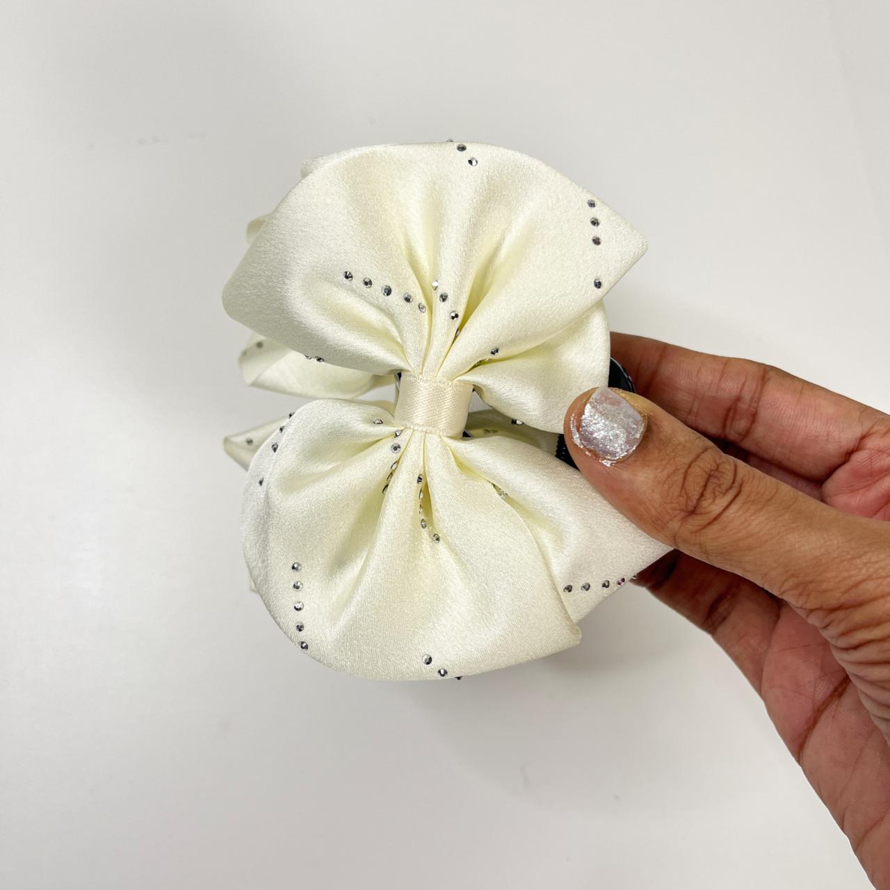 Oversized Bow Hair claw