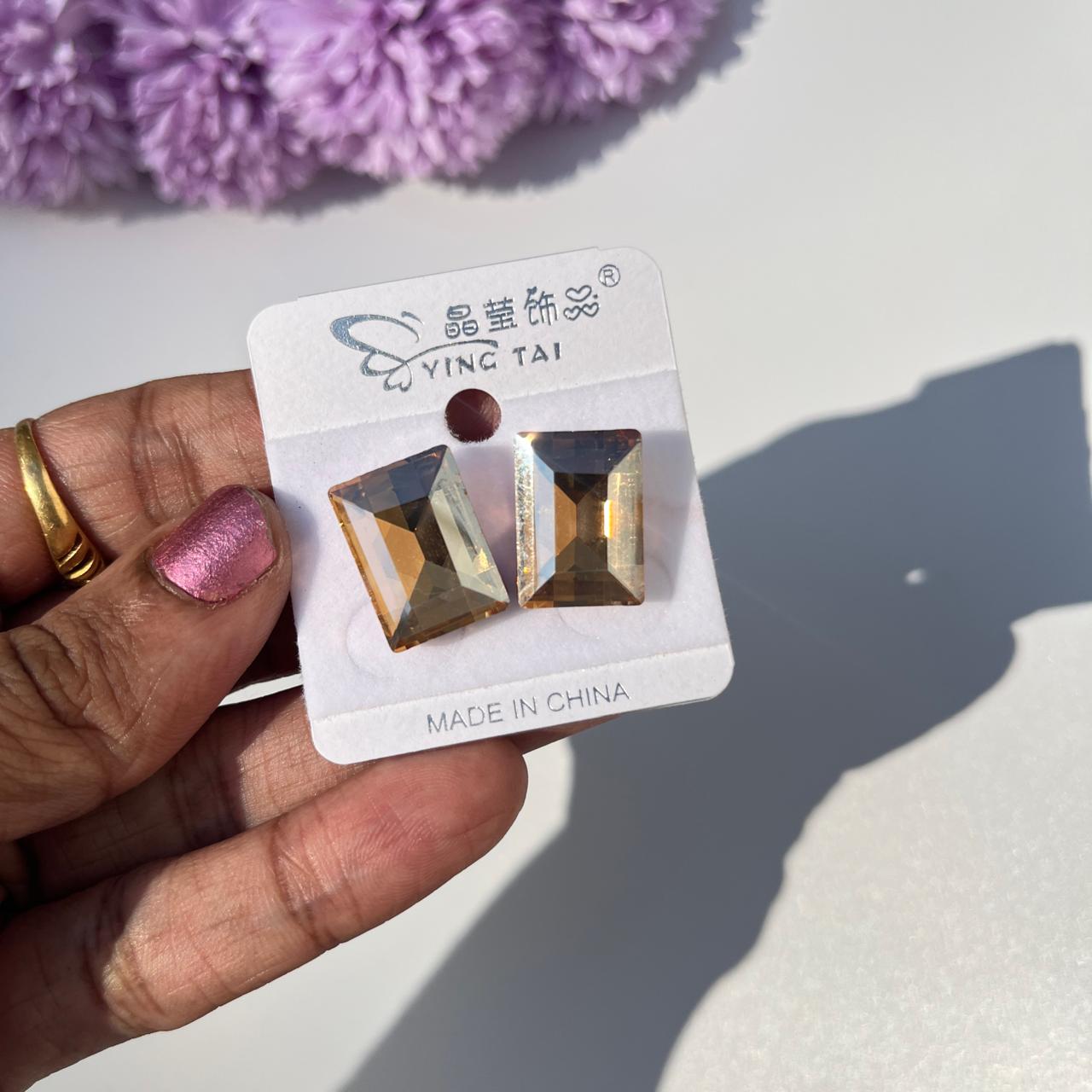 Minimal Crystal Block Studs