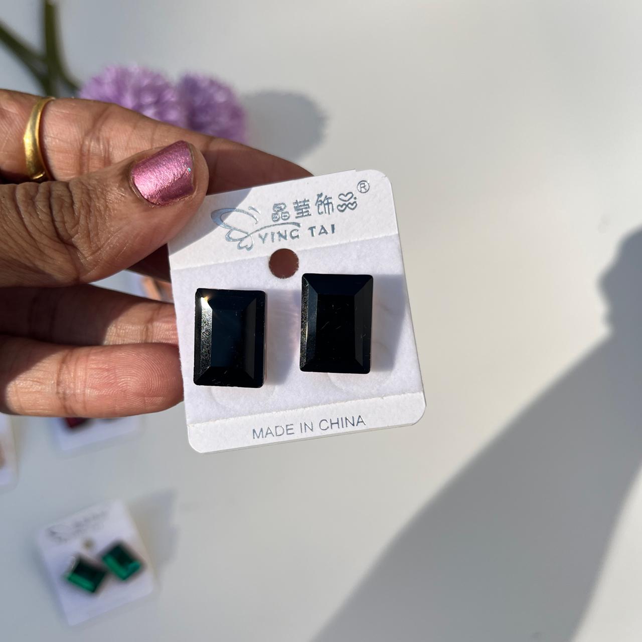 Minimal Crystal Block Studs