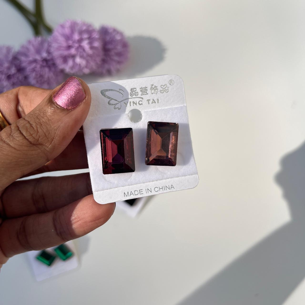 Minimal Crystal Block Studs