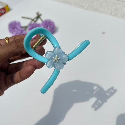 Pastel Flower Claw Clip 🌸(Medium)
