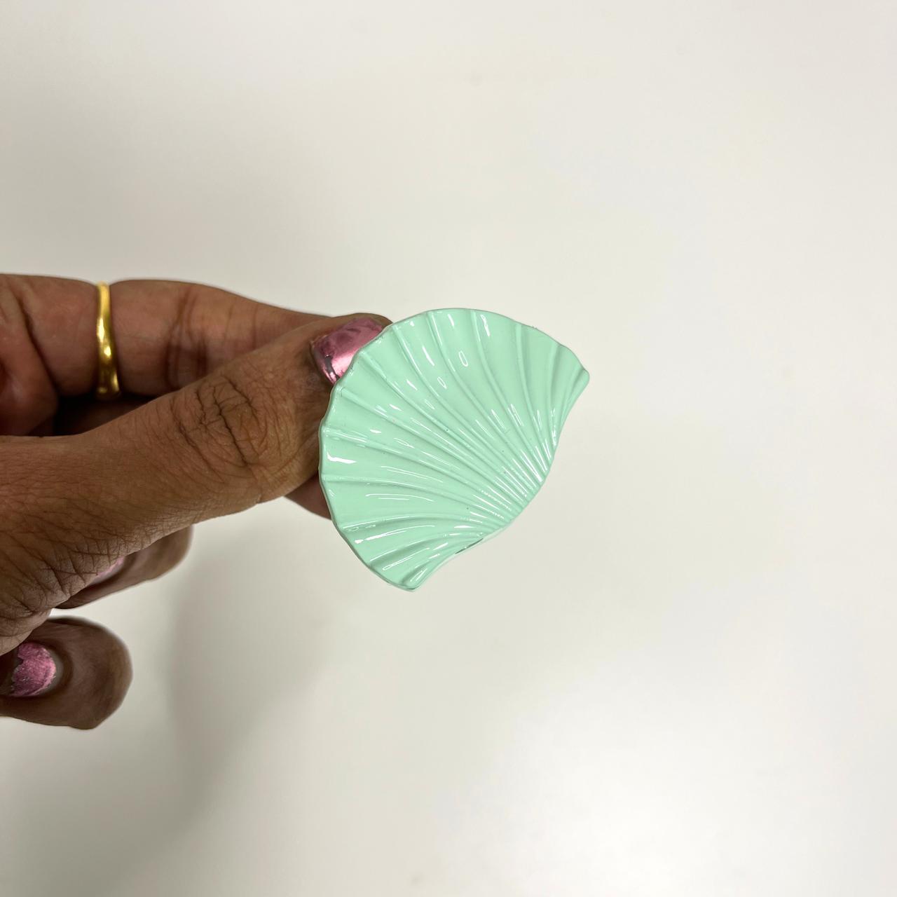 Seashell Shape Mini Claw Hair Clip - Small