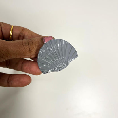 Seashell Shape Mini Claw Hair Clip - Small