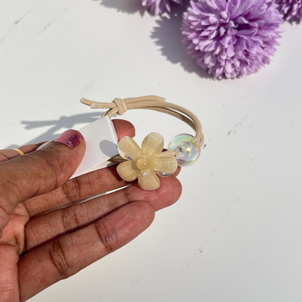 Floral Pearl Elastic Hair Tie (Pack of 1)