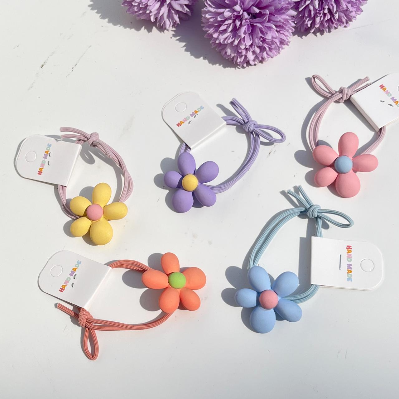 Matte Daisy Flower Elastic Hair Tie (Pack of 1)