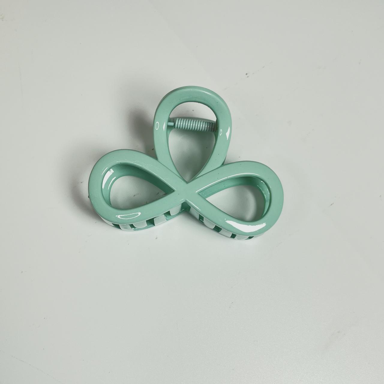 Pastel Loop Bow Claw Clip - Medium