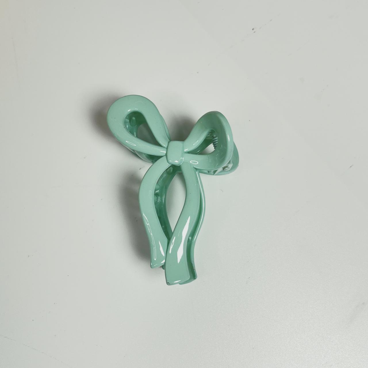 Long Tail Bow Claw Clip - Medium