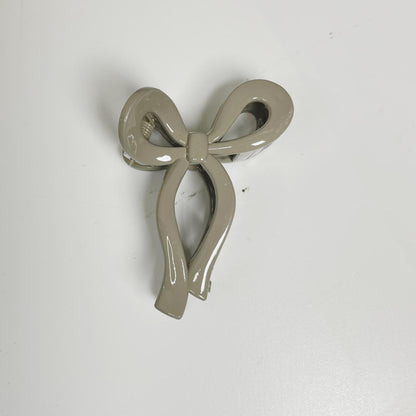 Long Tail Bow Claw Clip - Medium
