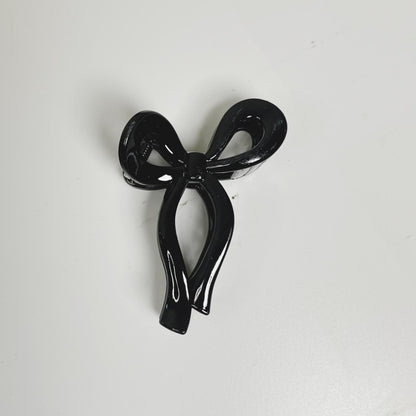 Long Tail Bow Claw Clip - Medium