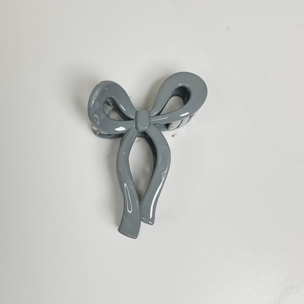 Long Tail Bow Claw Clip - Medium